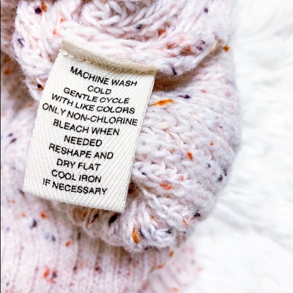 WESTBOUND COTTON CANDY V NECK HI LO SWEATER - Picture 2 of 4